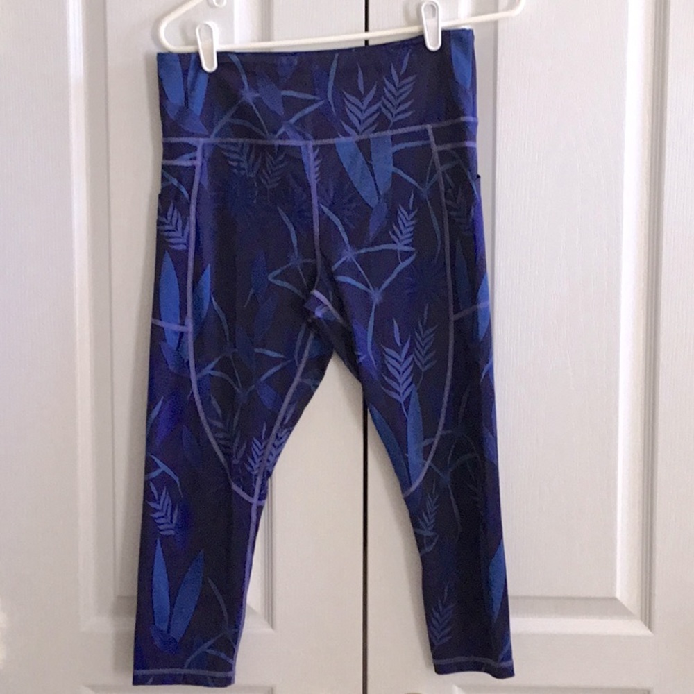 COPY - ZYIA 3/4 length leggings w/pockets.Great support - running, HIIT, yoga.N…